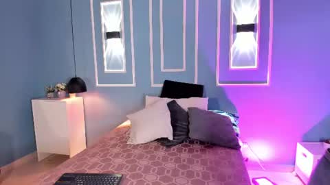 isabella zc online show from June 19, 12:19 pm