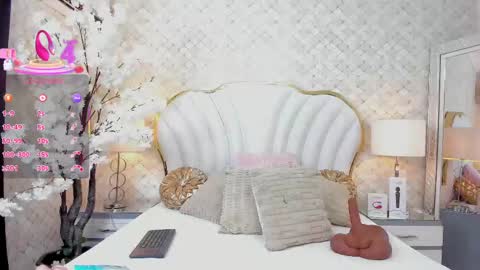Snapshot of isabellakanned chatting on October 13, 1:36 pm Isabella online show from October 13, 1:36 pm