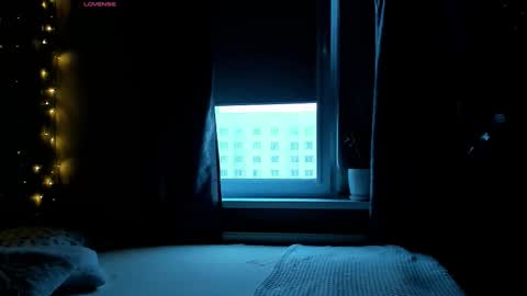 Hi Im Bella online show from November 7, 9:26 am