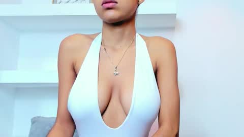 isabellamonet online show from February 23, 11:09 am