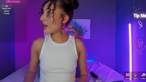 Snapshot of isabellaspencer chatting on September 15, 10:17 pm Isabella online show from September 15, 10:17 pm