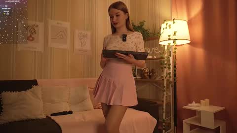 Bella online show from September 22, 4:11 am