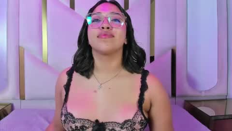 isabellrodriguez18 online show from March 23, 8:31 am