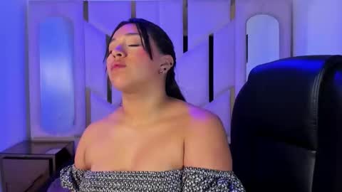 isabellrodriguez18 online show from March 7, 9:27 am