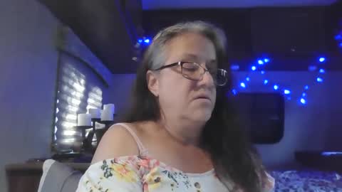 Iseestarz420 online show from December 15, 8:04 pm