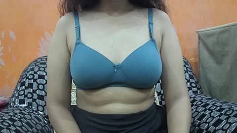 Snapshot of ishika_singh_ chatting on September 23, 2:54 am ishika_singh_ online show from September 23, 2:54 am