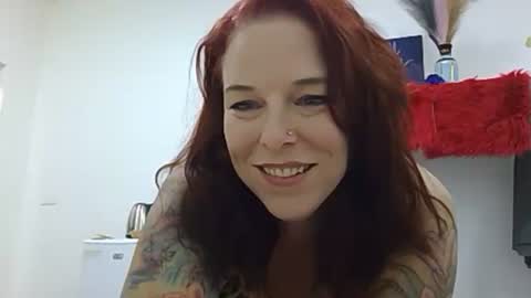 Snapshot of island_serena chatting on September 8, 9:25 pm Sexy Serena online show from September 8, 9:25 pm