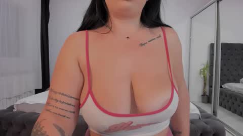 Snapshot of issabellaa chatting on September 26, 5:05 am Issy online show from September 26, 5:05 am