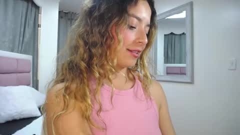 issadorajames online show from January 8, 6:41 pm