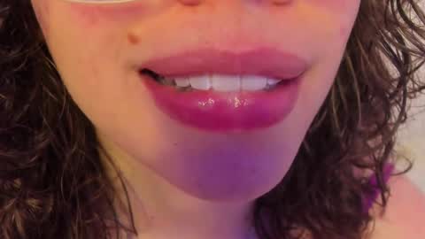 Maria online show from March 7, 2:01 pm