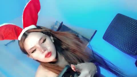 EZZIE online show from February 9, 1:12 am