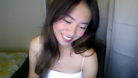 Snapshot of itscandygurl chatting on January 3, 6:35 pm Candy online show from January 3, 6:35 pm