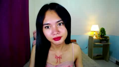 itsmeloveypinay online show from October 25, 7:43 pm