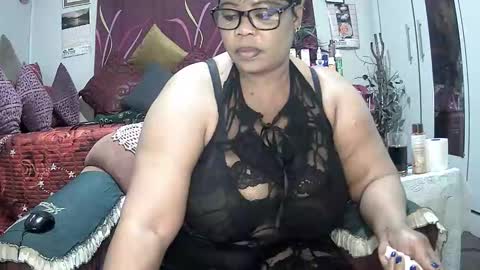 itumeleng74 online show from November 2, 5:05 pm