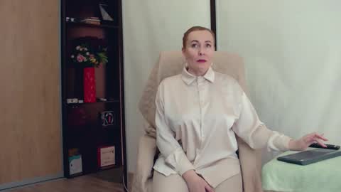 IrennaSplash online show from March 16, 5:32 am