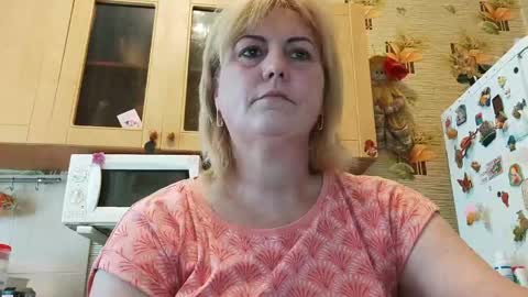 ivorydoll11 online show from May 10, 9:22 am