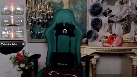 ivorywood_ online show from October 26, 4:46 pm