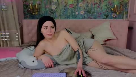 ivorywood_ online show from March 1, 5:56 pm