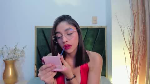 IvyJhonss online show from October 20, 11:46 am