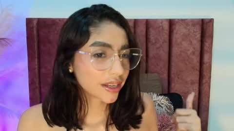 IvyJhonss online show from September 9, 1:33 pm