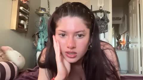 Ivy online show from February 16, 11:37 pm