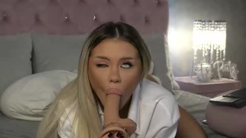  Ivy  online show from October 27, 5:58 am