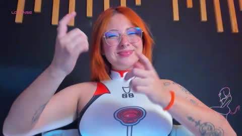 hot izys online show from October 31, 6:39 am