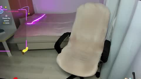 Snapshot of izzyholly chatting on September 13, 8:06 pm  K A T E    I have great pvt hot shows with dildos shows in pantyhose I love to squirt fabulously online show from September 13, 8:06 pm