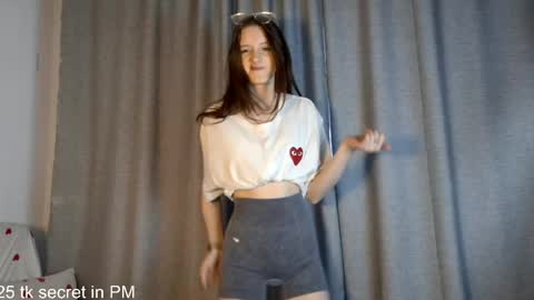 Lisa online show from May 13, 2:12 pm