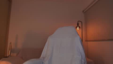 Linda Sofia help me get to 100 thumbs up online show from September 14, 3:37 am