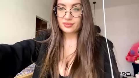 Hey there my name is Lina online show from March 2, 11:39 am