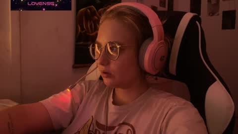 Snapshot of jacywinslat chatting on September 27, 10:06 pm jacywinslat online show from September 27, 10:06 pm