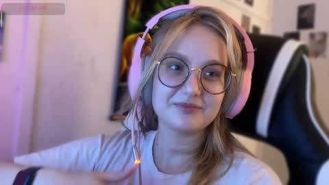 Snapshot of jacywinslat chatting on September 13, 2:14 pm jacywinslat online show from September 13, 2:14 pm