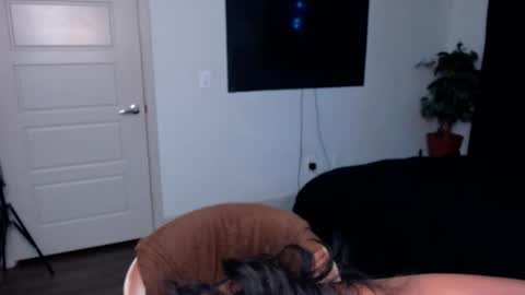 Jade online show from November 26, 4:35 am