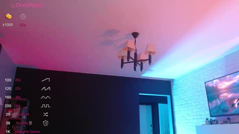 Jade online show from February 15, 3:55 pm