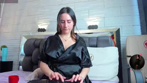  JADE  online show from October 14, 8:44 pm