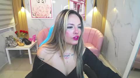 Snapshot of jade_jones_a chatting on September 27, 4:41 am Jade online show from September 27, 4:41 am