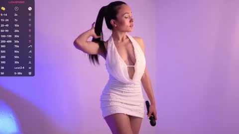 Jade Paris online show from December 1, 7:27 pm