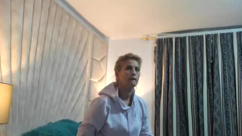 Jade  online show from October 25, 10:12 am