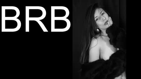 jade white  online show from January 8, 5:50 pm