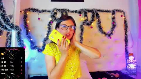 jade white  online show from December 23, 12:30 pm