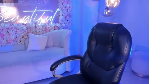 Snapshot of jadeevansx chatting on December 29, 4:51 pm JADE EVANS online show from December 29, 4:51 pm