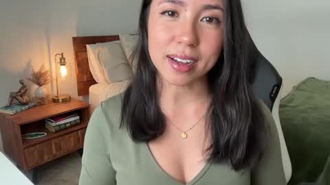 Snapshot of jadelove_ chatting on October 21, 6:23 pm Jade Love online show from October 21, 6:23 pm