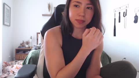 Snapshot of jadelove_ chatting on January 20, 7:46 pm Jade Love online show from January 20, 7:46 pm