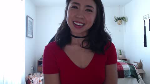 Snapshot of jadelove_ chatting on December 5, 6:44 pm Jade Love online show from December 5, 6:44 pm