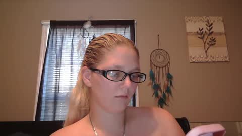 JadeLuv online show from December 22, 5:42 pm