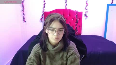 jaide387017 online show from June 5, 9:32 pm