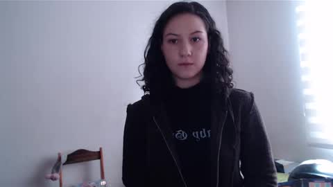 Snapshot of jane_r chatting on December 4, 8:18 pm Jane online show from December 4, 8:18 pm