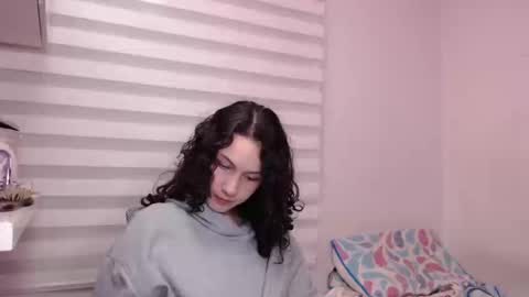 Snapshot of jane_r chatting on September 24, 11:48 pm Jane online show from September 24, 11:48 pm