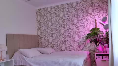 jane suckss online show from May 4, 5:11 am